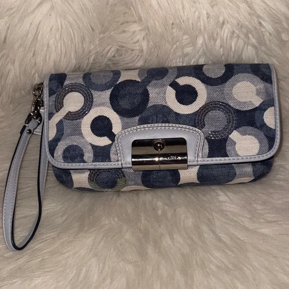 COACH Kristin Sequin Op Art Canvas Large Wristlet in blue denim - Picture 2 of 11